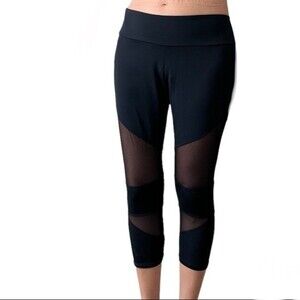 ONZIE Black Cropped Leggings Mesh Womens Size M/L